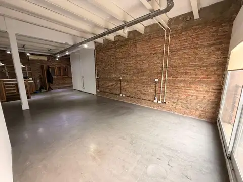 Oficina 3 ambientes con 2 baños