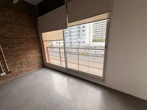Oficina en Alquiler con 1 cochera