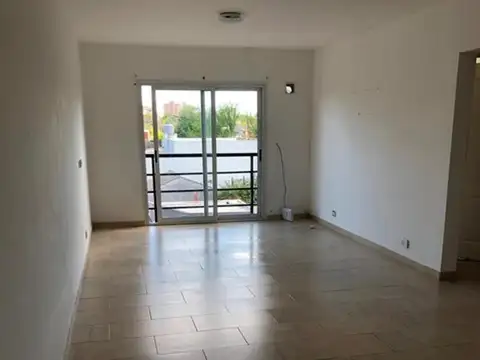 DEPARTAMENTO DOS AMBIENTES AMPLIOS; PILAR