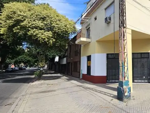 CASTELLANOS 1300