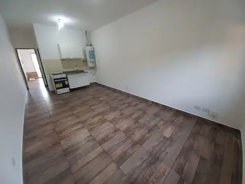 Departamento 2 ambientes con balcón excelente ubicación!