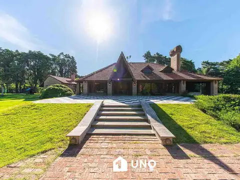 Fiambala y Aconquija - Casa de 5 Dormitorios. 