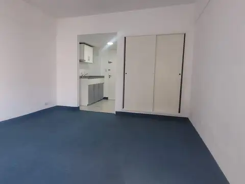 CONSULTORIO - OFICINA  EXCELENTE UBICACION Y CONECTIVIDAD