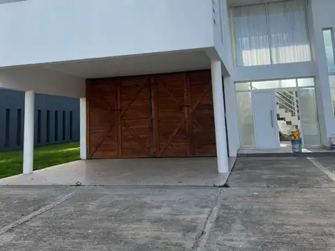 casa en barrio privado rumenco 