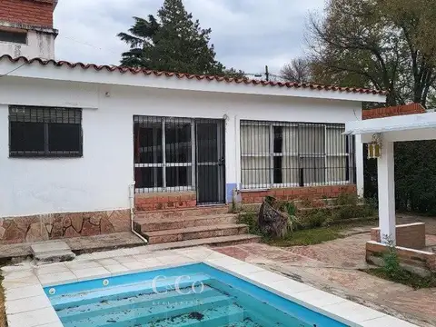 Casa en Venta con 1 cochera