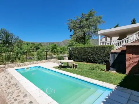 Casa 5 ambientes con 1 baño