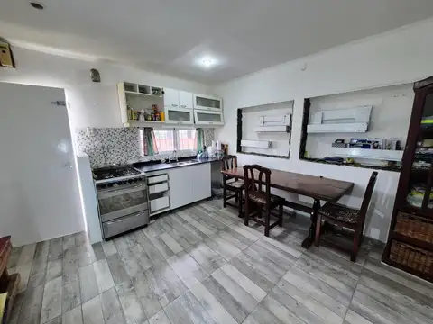 Depto Tipo Casa en Venta de 4 ambientes