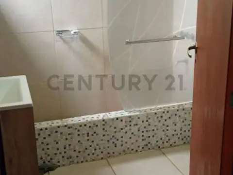 VENTA DE CASA EN MELCHOR ROMERO, LA PLATA
