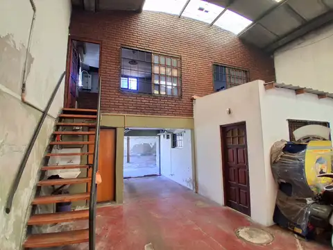 Casa 6 ambientes con 4 baños