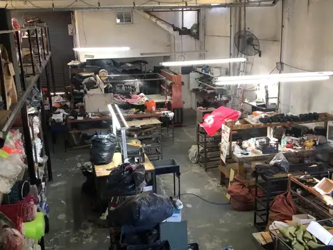 Galpon en Venta 35  mts Fondo