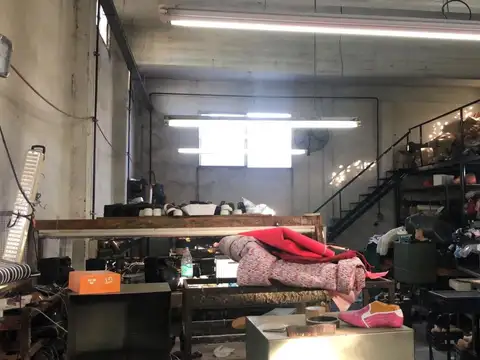 Galpon en Venta en Lomas De Zamora, USD 150.000