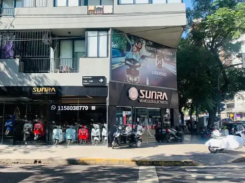  Local 200 m2 en Pichincha esq San Juan