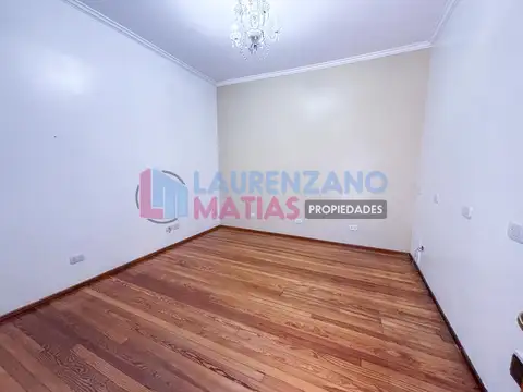 VENTA CASA 7 AMBIENTES CON PATIO, TERRAZA Y PARRILLA EN VILLA URQUIZA