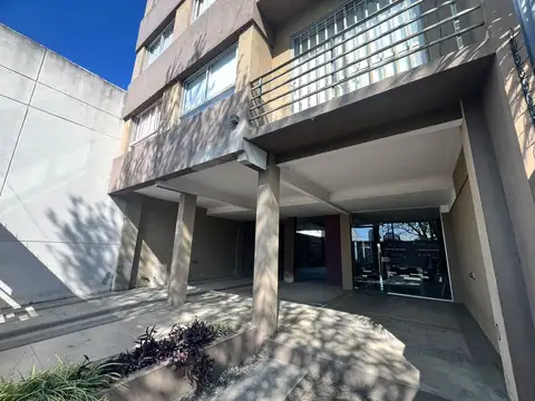 Departamento de dos ambientes ubicado en Villa Sarmiento, partido de Morón.
