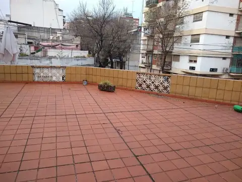 Casa en Alquiler con 1 cochera