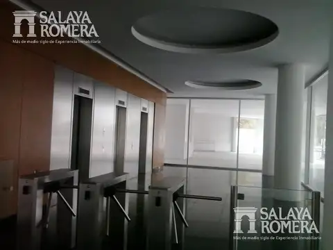 Oficina en Venta con 5 cocheras