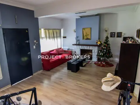 Casa 5 ambientes con 3 baños