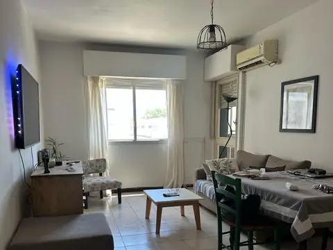 Departamento de 4 ambientes con cochera