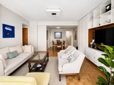 Excelente y luminoso semipiso de 3 dormitorios en venta en Palermo. Cochera, Reciclado, Impecable!