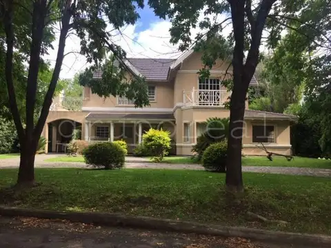 Casa en Venta en Solar Del Bosque, USD 285.000