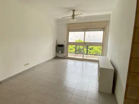 Irala 100 , Piso 2