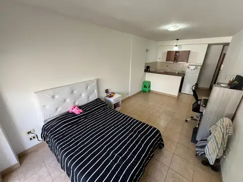 Venta. Monoambiente. Apto crédito. Matheu y Av. San Juan