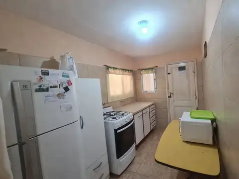 VENTA CASA 4 AMB Y DEPTO 2 AMB B AMEGHINO C JARDIN