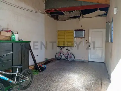 Casa 4 ambientes con 1 baño