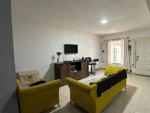 VENDE CASA PILAR 2 DORMITORIOS MTS YPF