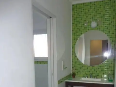 Excelente Casa En Calle Avellaneda 867