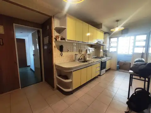 Departamento 4 ambientes con 2 baños