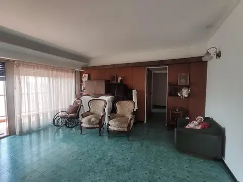Departamento en Venta en Flores, USD 180.000