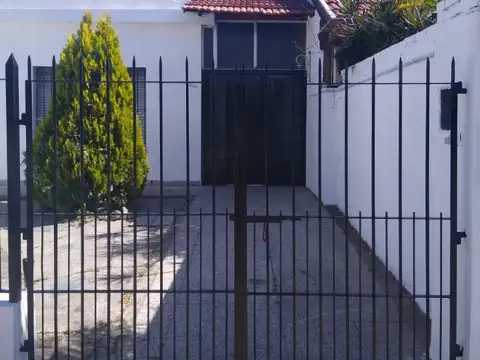 Casa en Venta en Berazategui, USD 93.000