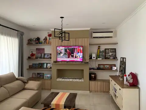 Casa en Venta en San Sebastián, USD 330.000
