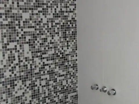San Lorenzo 3900, Piso 1