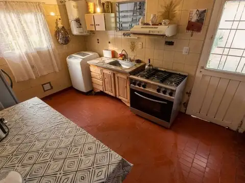 Casa 3 ambientes con 1 baño