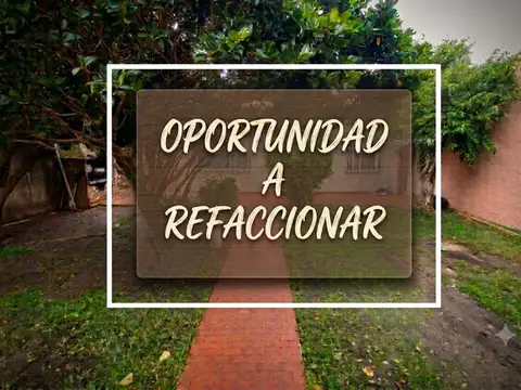 VENTA CASA 3 AMBIENTES CASTELAR JARDÍN COCHERA
