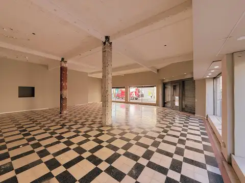 Local en Alquiler 48 años