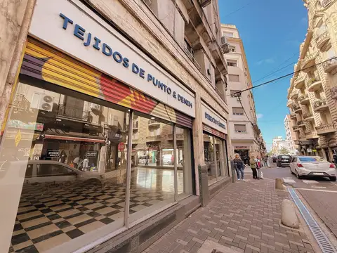 Sarmiento 999 - Importante Local En Esquina San Luis Y Sarmiento En Alquiler - Centro, Rosario