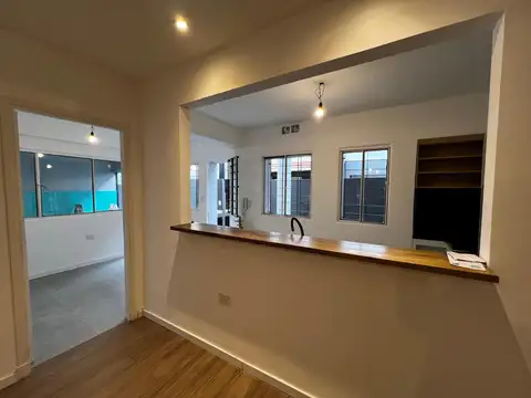 Depto Tipo Casa en Venta de 5 ambientes