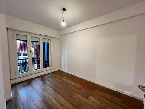 Depto Tipo Casa 5 ambientes con 2 baños