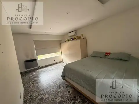 Casa en Alquiler con 1 cochera