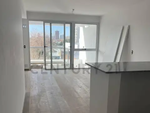 14 E/ 36 Y 37 900, Piso 0