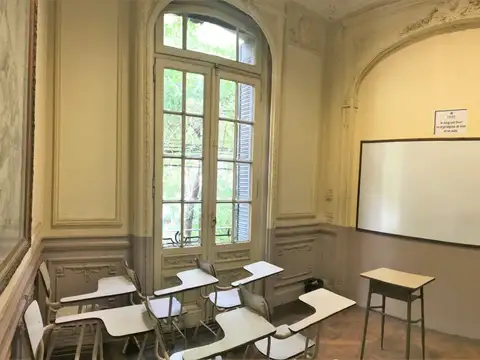 Edificio Neoclásico Francés en Balvanera - Oportunidad Única.