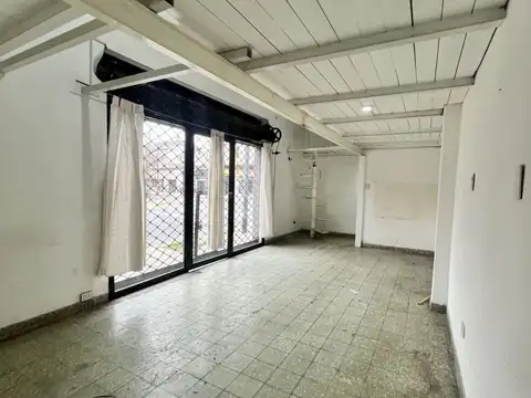 Local en Alquiler en Flores, $ 700.000