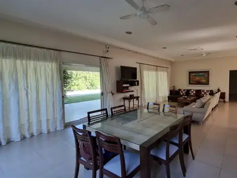 Se vende casa en Country La Rural Reconquista
