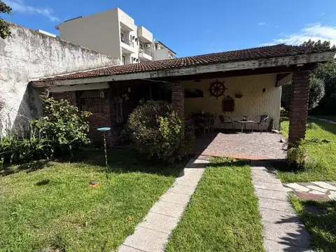 Casa en Venta con 5 cocheras