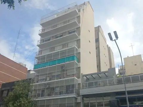 VENTA DEPTO 2 AMBIENTES CON BALCÓN - FLORES