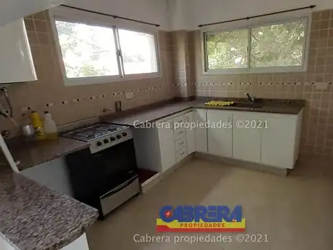 Departamento en Alquiler en Lomas De Zamora, $ 650.000