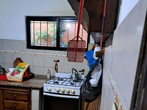 Casa 3 ambientes con Lavadero, Terraza y Depósito - VENTA